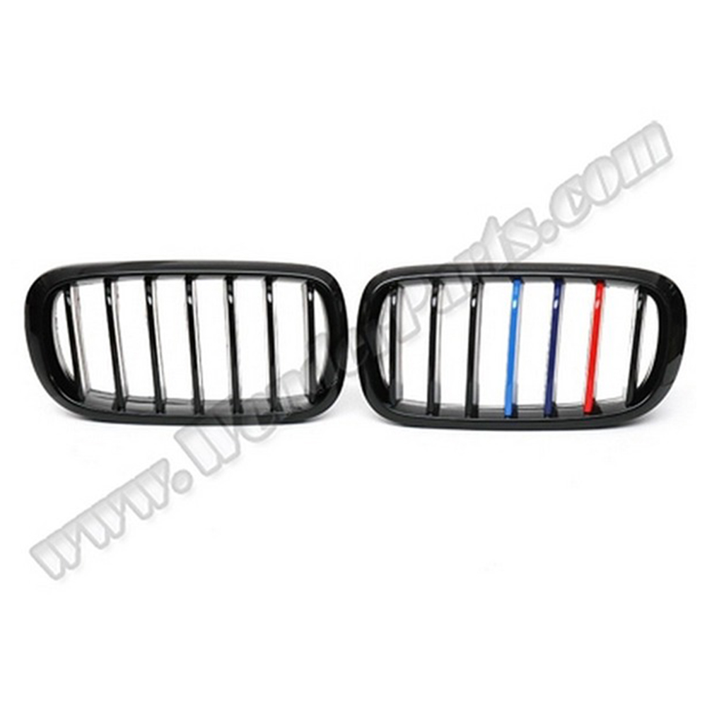 295-BMW-X5-F15-X6-F16-Piano-Black-M-Renkli-Ön-Panjur-Takımı-2014-2018 BMW X5 F15 X6 F16 Piano Black M Renkli Ön Panjur Takımı 2014-2018 - Görsel 1